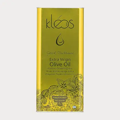 Kanister der Marke Kleos, daher Kaltgepresstes Olivenöl und Olivenöl extra vergine