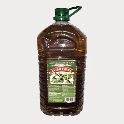 Spanisches Brat-Olivenöl, dunkle Plastikflasche mit Aufkleber