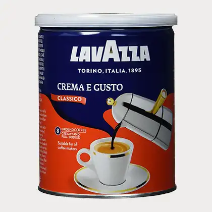 Dose von Lavazza mit Kaffee für Kaffeemaschinen.